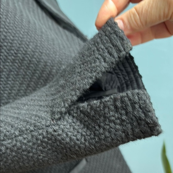 Vince Versatile Black Women's Jacket. Size 8 - Picture 5 of 8